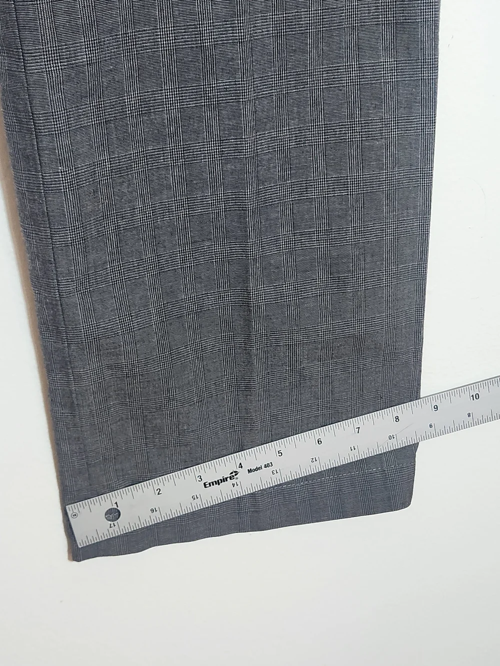Banana Republic Men's Gray Plaid Straight Fit Pants Size 34 x 34